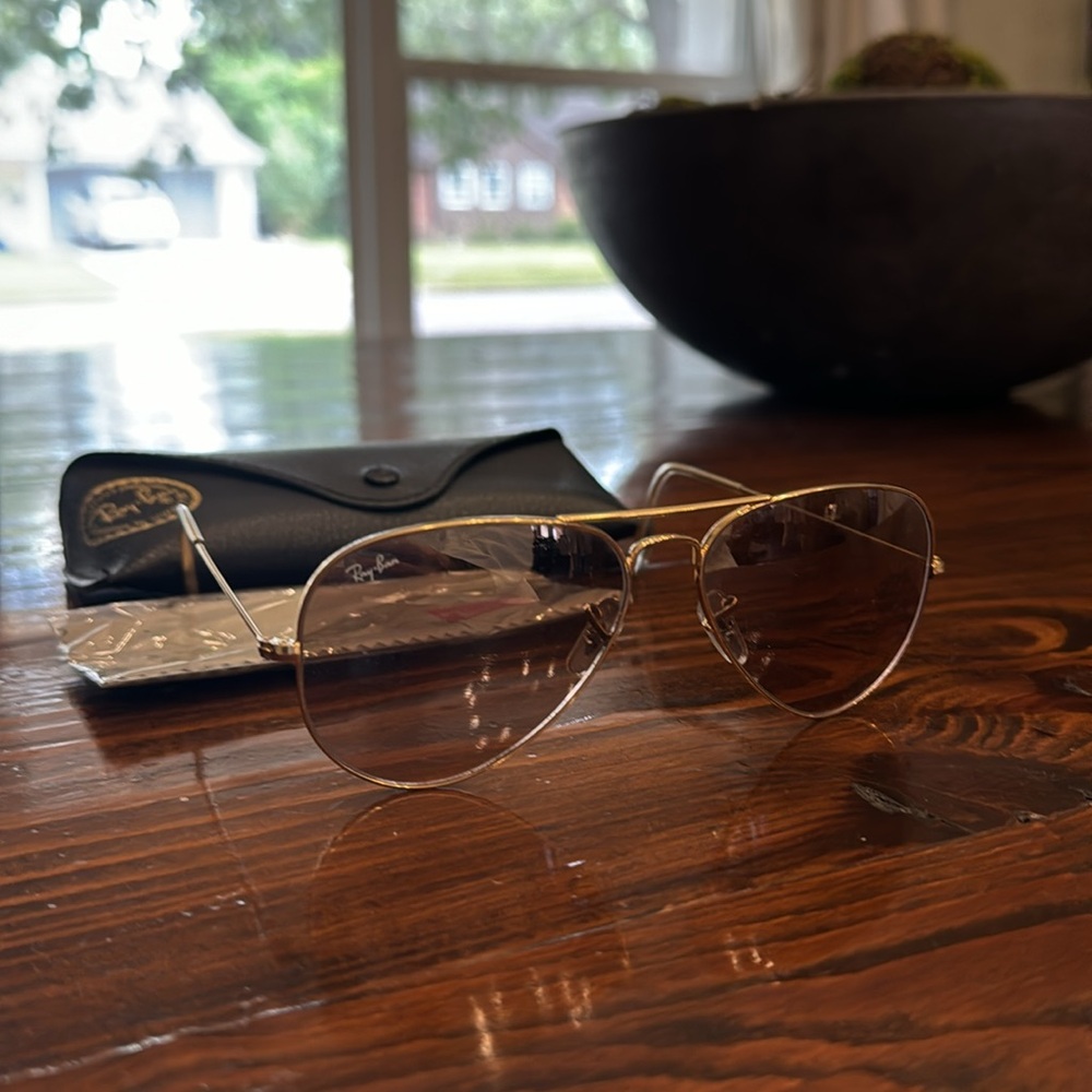 Ray Ban Aviator Glasses - Picture 3 of 11
